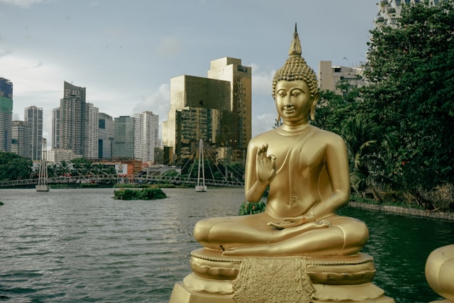 Colombo City Highlights & Colonial Architecture Tour