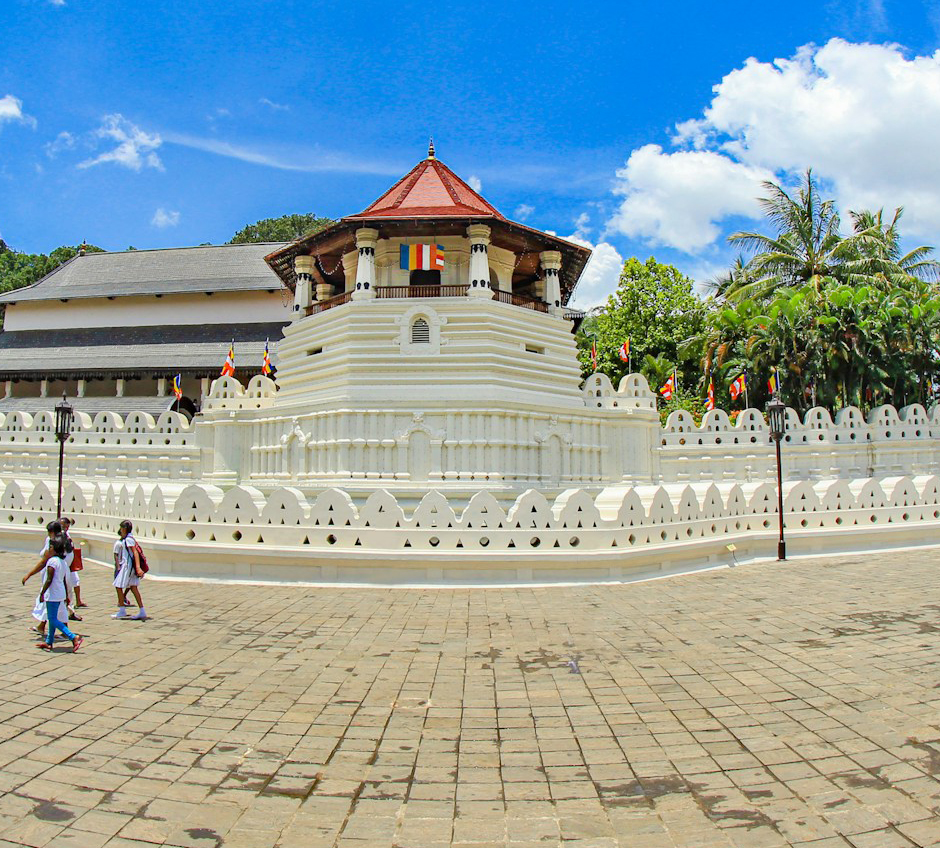 Kandy Temple of the Tooth & Peradeniya Botanical Gardens